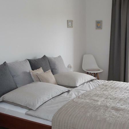 Apartments Mirela Водице Екстер'єр фото