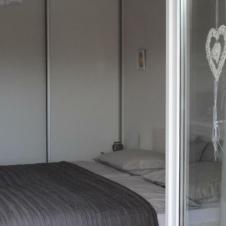 Apartments Mirela Водице Екстер'єр фото