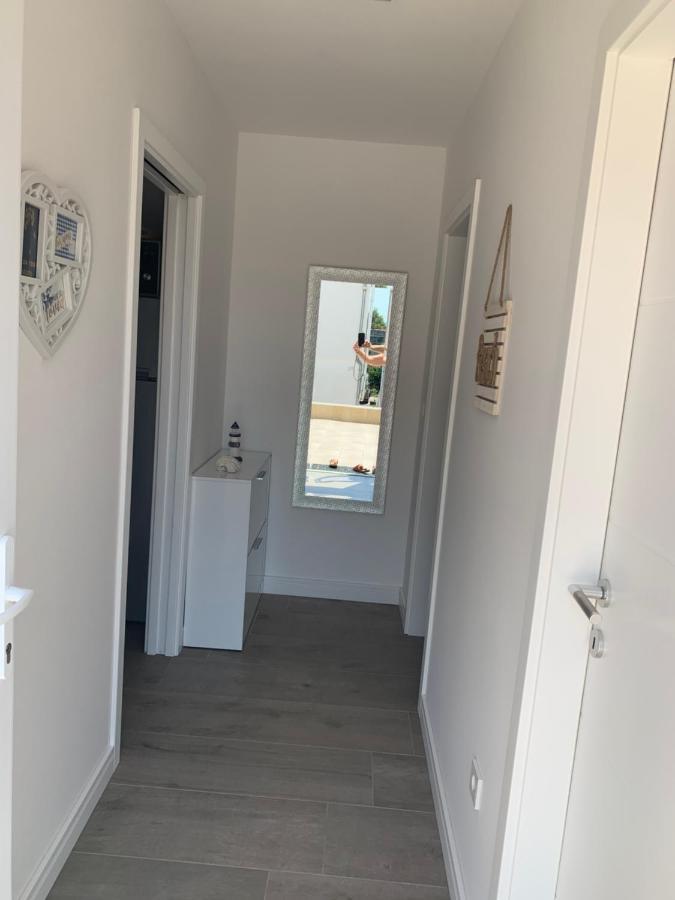 Apartments Mirela Водице Екстер'єр фото